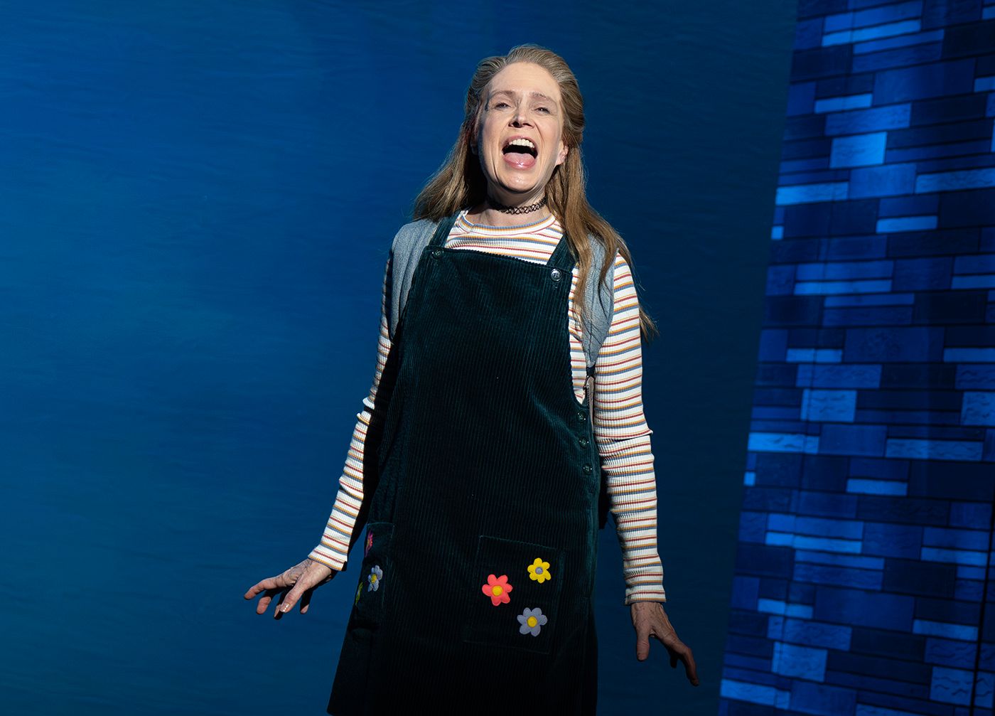 Ann Morrison in the National Tour of Kimberly Akimbo